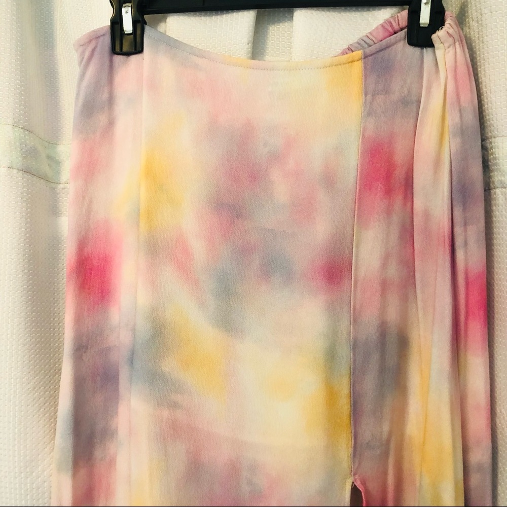AMERICAN EAGLE OUTFITTERS Watercolor Skirt Size Medium